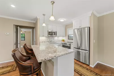 27 Walden Court #J, Yorktown Heights, NY 10598 - Photo 11