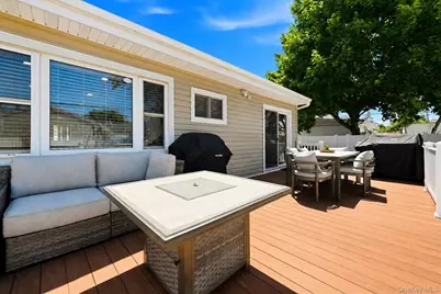 672 Anderson Avenue, Franklin Square, NY 11010 - Photo 27