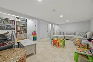 672 Anderson Ave, Franklin Square, NY 11010 - Photo 25