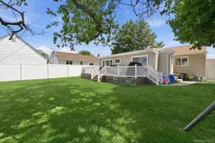 672 Anderson Ave, Franklin Square, NY 11010 - Photo 33