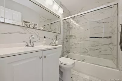 672 Anderson Avenue, Franklin Square, NY 11010 - Photo 17