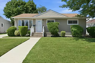 672 Anderson Avenue, Franklin Square, NY 11010 - Photo 33