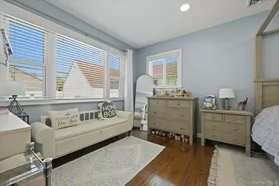 672 Anderson Avenue, Franklin Square, NY 11010 - Photo 19