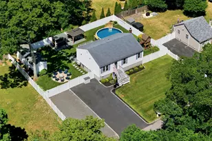 202 Whittier Dr, Mastic Beach, NY 11951 - Photo 33