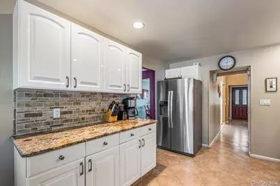 3247 Skillman Avenue, Oceanside, NY 11572 - Photo 5