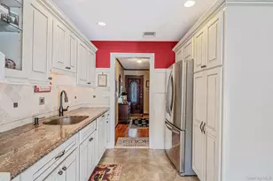 220 Terry Blvd, Holbrook, NY 11741 - Photo 3