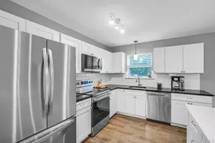 19 Golden Gate Dr, Shirley, NY 11967 - Photo 15
