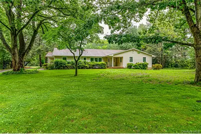 8 Woodvale Drive, Syosset, NY 11791 - Photo 1