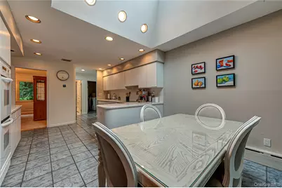 8 Woodvale Drive, Syosset, NY 11791 - Photo 3