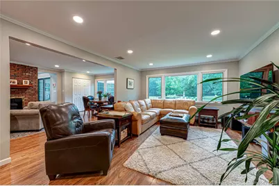 8 Woodvale Drive, Syosset, NY 11791 - Photo 5