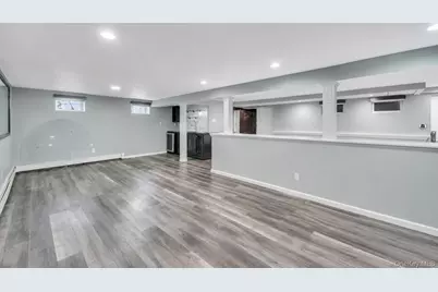 19 Joan Road, Bay Shore, NY 11706 - Photo 41