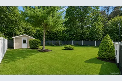 19 Joan Road, Bay Shore, NY 11706 - Photo 49