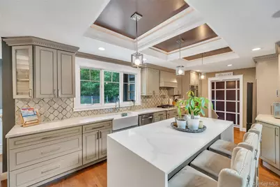 19 Joan Road, Bay Shore, NY 11706 - Photo 9