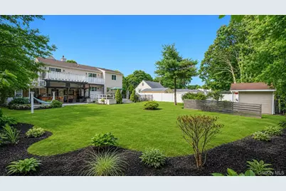 19 Joan Road, Bay Shore, NY 11706 - Photo 45