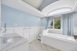 19 Joan Rd, Bay Shore, NY 11706 - Photo 27