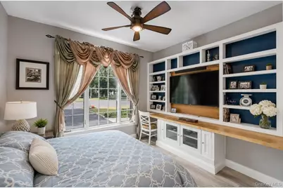 19 Joan Road, Bay Shore, NY 11706 - Photo 21