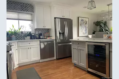 16 Espie Lane, North Babylon, NY 11703 - Photo 5