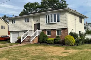 16 Espie Ln, North Babylon, NY 11703 - Photo 3