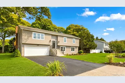 7 Sinnickson Road, Center Moriches, NY 11934 - Photo 1