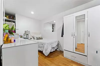 69-07 Little Neck Parkway, Little Neck, NY 11363 - Photo 23