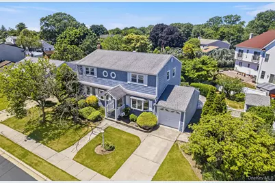 216 Gardner Avenue, Jericho, NY 11753 - Photo 19