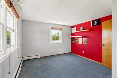 216 Gardner Avenue, Jericho, NY 11753 - Photo 17