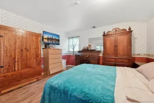 23 Flicker Dr, Middle Island, NY 11953 - Photo 15