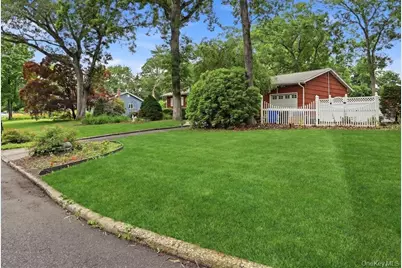 23 Flicker Drive, Middle Island, NY 11953 - Photo 3