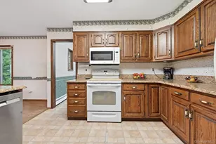23 Flicker Dr, Middle Island, NY 11953 - Photo 7