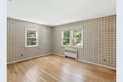 100 Bayberry Avenue, Garden City, NY 11530 - Photo 21