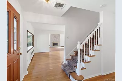 100 Bayberry Avenue, Garden City, NY 11530 - Photo 5