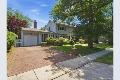 100 Bayberry Avenue, Garden City, NY 11530 - Photo 3