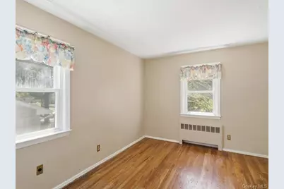 100 Bayberry Avenue, Garden City, NY 11530 - Photo 23