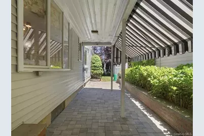 100 Bayberry Avenue, Garden City, NY 11530 - Photo 29