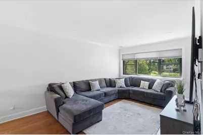 107 15th Street #E2, Garden City, NY 11530 - Photo 5