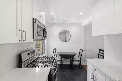 107 15th Street #E2, Garden City, NY 11530 - Photo 9