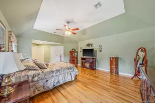 10 Park View Ln, Lake Grove, NY 11755 - Photo 35