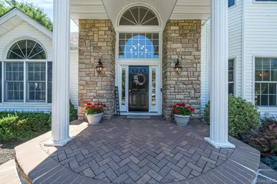 10 Park View Lane, Lake Grove, NY 11755 - Photo 7