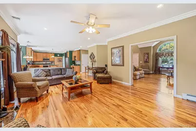 10 Park View Lane, Lake Grove, NY 11755 - Photo 19