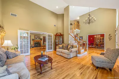 10 Park View Lane, Lake Grove, NY 11755 - Photo 11