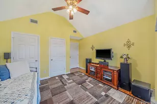 10 Park View Ln, Lake Grove, NY 11755 - Photo 27