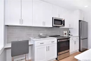 651 W Blvd, Pelham, NY 10803 - Photo 3
