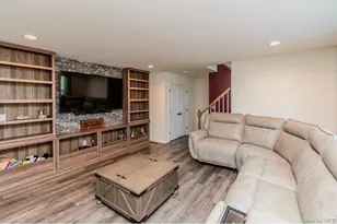 211 Ridgeline Dr, Poughkeepsie, NY 12603 - Photo 17