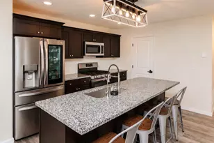211 Ridgeline Dr, Poughkeepsie, NY 12603 - Photo 11