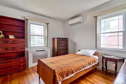 161 Van Buren Street, West Babylon, NY 11704 - Photo 9