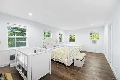 87 Susquehanna Avenue, Great Neck, NY 11021 - Photo 13