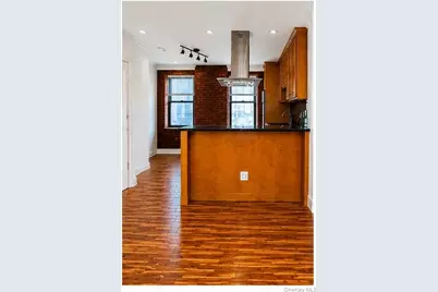 21-15 33St #4, Astoria, NY 11105 - Photo 7