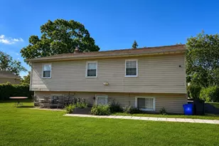 27 Pine Rd, Amityville, NY 11701 - Photo 15