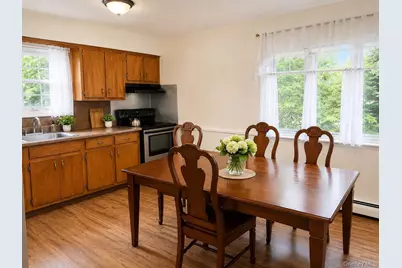 27 Pine Road, Amityville, NY 11701 - Photo 3
