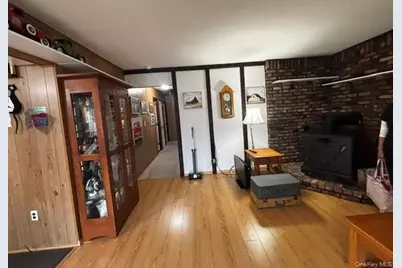 45 W Clearwater Road, Lindenhurst, NY 11757 - Photo 17
